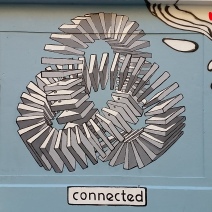 eternally connected, a smartphone eternity knot