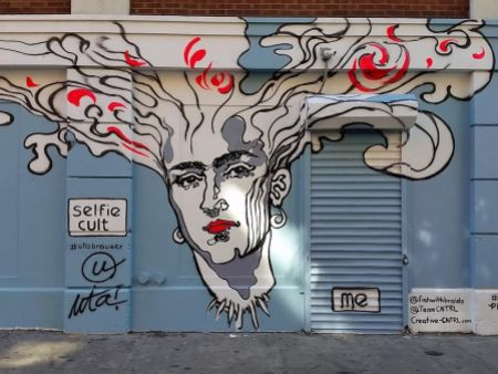 selfie cult panel, Frida spreading her thoughts, rivington street x bowery sept 2015